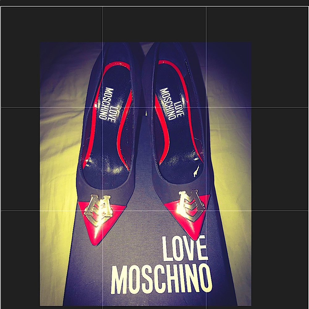 LOVE ❤️ MOSCHINO PUMPS